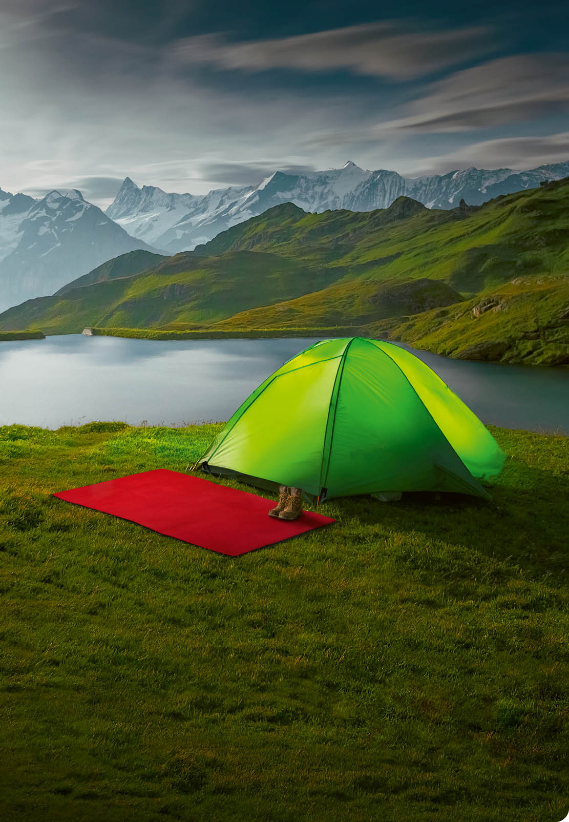 Great view of rock Schreckhorn above Bachalpsee lake. Dramatic and picturesque scene. Popular tourist attraction. Location place Swiss alps, Grindelwald valley, Bernese Oberland, Europe. Beauty world.